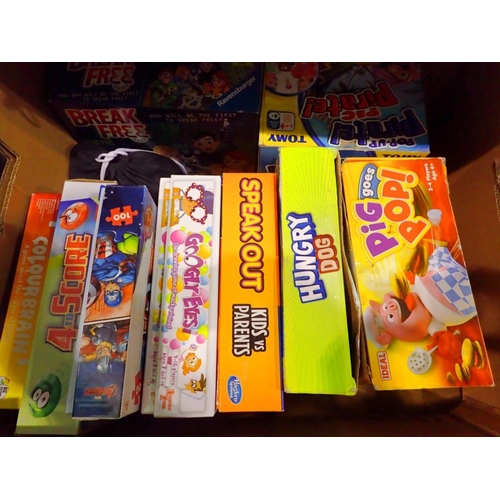 1023 - Quantity of mixed childrens games. Not available for in-house P&P