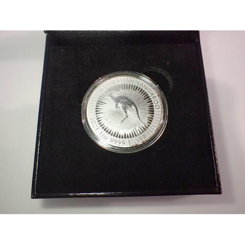 1058 - Australian Kangaroo 1oz restrike coin - cased. UK P&P Group 1 (£16+VAT for the first lot and £2+VAT ... 