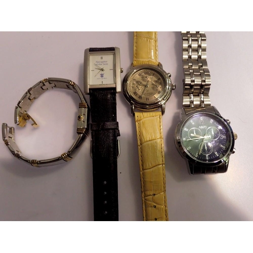 1073 - Three gents wristwatches, including a Claude Valentino example, all working at lotting up. UK P&P Gr... 