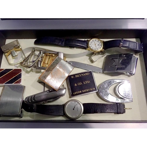 1080 - Quantity of mixed items to include wristwatches and penknives. UK P&P Group 1 (£16+VAT for the first... 