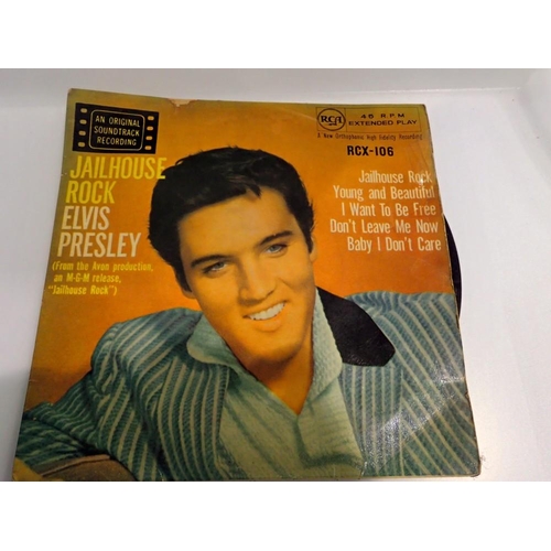 1090 - Elvis Presley 'Jailhouse Rock' single (RCX-106), signature to rear, no COA. UK P&P Group 1 (£16+VAT ... 