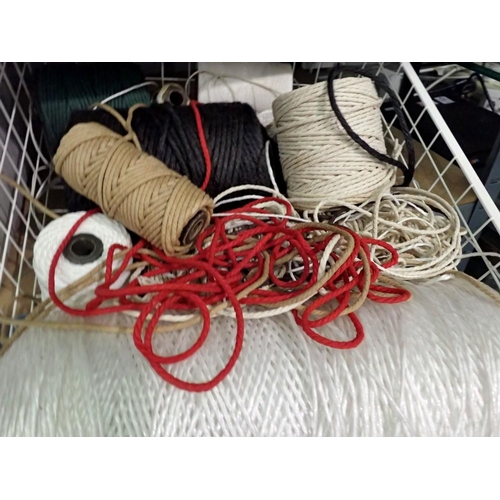 1185 - Quantity of spools of cord and twine, various colours and thicknesses. Not available for in-house P&... 