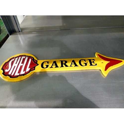 1807 - Cast iron Shell garage arrow sign, L: 40 cm. Not available for in-house P&P