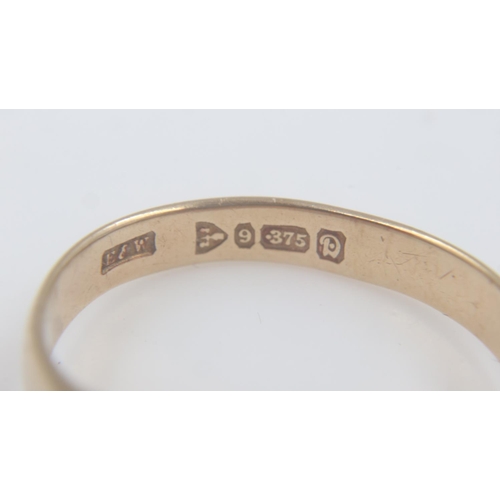 10 - 9ct gold signet ring, Chester hallmark, size V (slightly misshapen), 5.3g. UK P&P Group 0 (£6+VAT fo... 