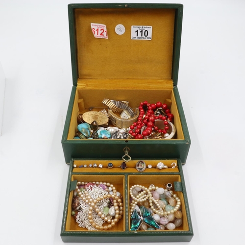 110 - Leather jewellery box and contents. UK P&P Group 1 (£16+VAT for the first lot and £2+VAT for subsequ... 