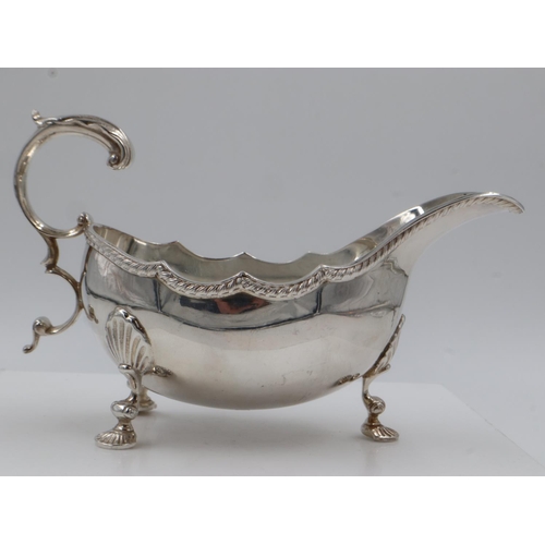 133 - Heavy gauge London hallmarked silver sauce boat, 215g. UK P&P Group 1 (£16+VAT for the first lot and... 