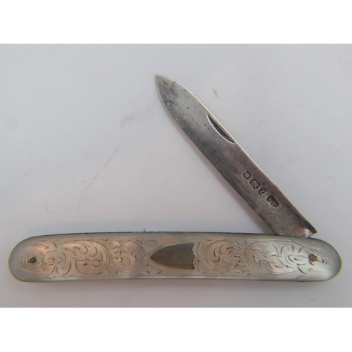 147 - Hallmarked silver bladed fruit knife with a mother of pearl handle. UK P&P Group 1 (£16+VAT for the ... 