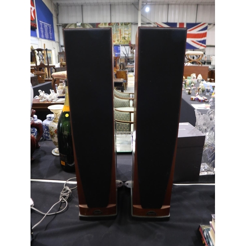 206 - Pair of Spendor S5e speakers, height 79cm. Not available for in house P+P.