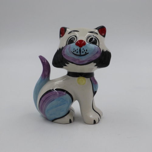 224 - Lorna Bailey cat, Queenie, H: 12cm. UK P&P Group 1 (£16+VAT for the first lot and £2+VAT for subsequ... 