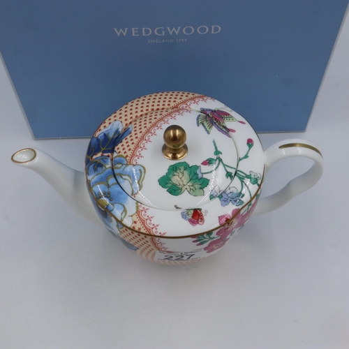 227 - Boxed Wedgwood Butterfly Bloom teapot. UK P&P Group 2 (£20+VAT for the first lot and £4+VAT for subs... 