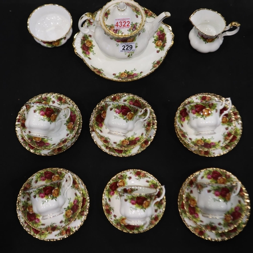 229 - 21 pieces Royal Albert tea set Old country Roses, all first quality, tea pot is cracked. Not availab... 