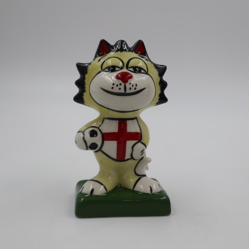 237 - Lorna Bailey Football cat, H: 11cm. UK P&P Group 1 (£16+VAT for the first lot and £2+VAT for subsequ... 