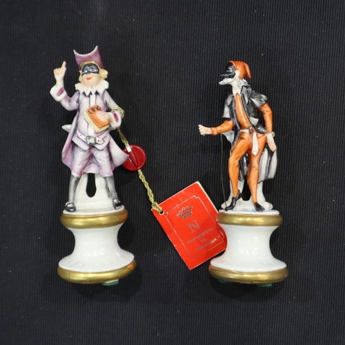 255 - Two Capodimonte figurines, H: 12cm. UK P&P Group 2 (£20+VAT for the first lot and £4+VAT for subsequ... 