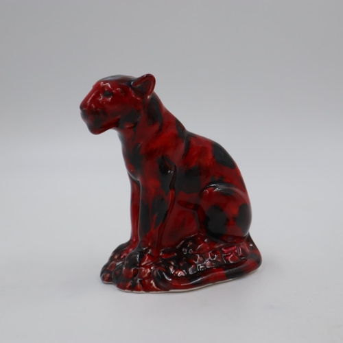 259 - Anita Harris cougar, signed in gold, H: 7cm. UK P&P Group 1 (£16+VAT for the first lot and £2+VAT fo... 