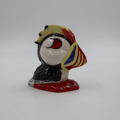 272 - Lorna Bailey small Puffin, H: 8cm. UK P&P Group 1 (£16+VAT for the first lot and £2+VAT for subseque... 