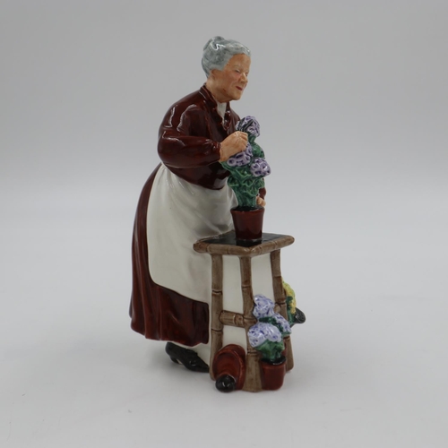 278 - Royal Doulton figurine, Flora, HN2349, H: 21cm. UK P&P Group 2 (£20+VAT for the first lot and £4+VAT... 