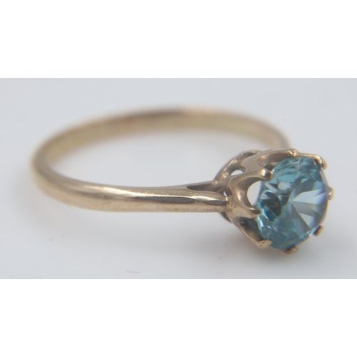 30 - Unmarked 9ct gold and blue zircon (approximately 1cts) solitaire ring, size M, 1.8g. UK P&P Group 0 ... 