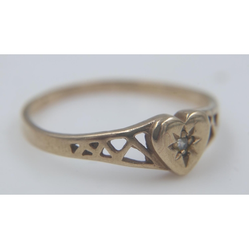 32 - 9ct gold heart shaped ring, set with diamonds, size P/Q, 1.3g. UK P&P Group 0 (£6+VAT for the first ... 