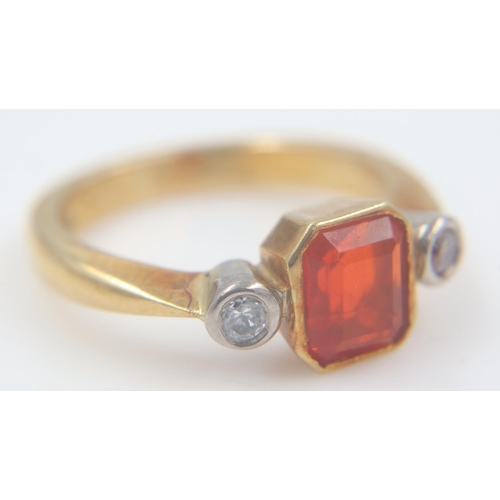 33 - 9ct gold, tourmoline and cubic zirconia set ring, size J/K, 4.6g. UK P&P Group 0 (£6+VAT for the fir... 