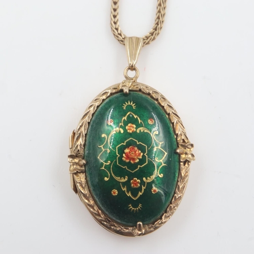 60 - 9ct gold enamelled pendant locket on a 9ct gold chain, 16.1g. UK P&P Group 1 (£16+VAT for the first ... 