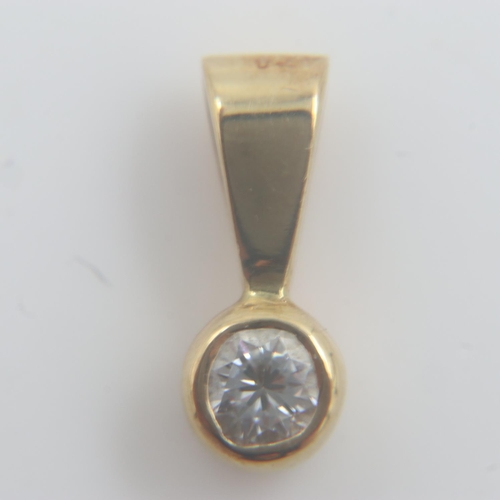 71 - Small unmarked gold pendant set with a diamond, H: 12 mm, 1.0g. UK P&P Group 0 (£6+VAT for the first... 