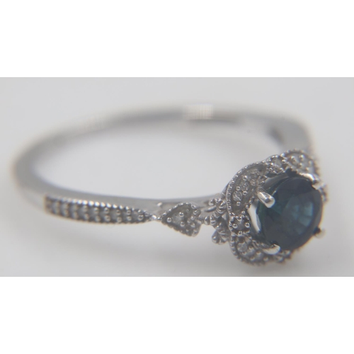 89 - 9ct white gold sapphire and diamond set ring, with diamond shoulders, size O, 2.0g. UK P&P Group 0 (... 