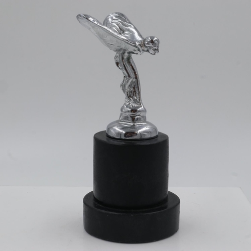 162 - Rolls Royce flying lady on a socle base, overall H: 13 cm. UK P&P Group 1 (£16+VAT for the first lot... 