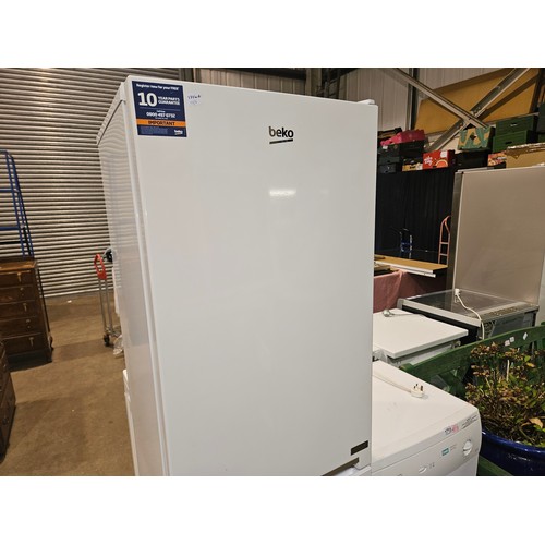 1714A - Beko Fridge / Freezer #CNG3582VW in 'As New' condition, immaculate interior.