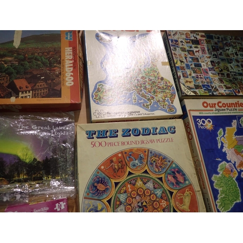 2038 - Eighteen boxed jigsaw puzzles, various makers, Whitman, Arrow and others, includes Giles and Royalty... 