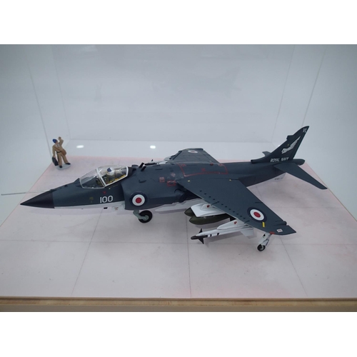 2085 - 1/24 scale Airfix BAE Sea Harrier, made to high standard in diorama case. UK P&P Group 2 (£20+VAT fo... 