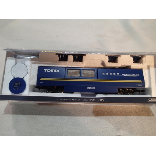 2128 - N Gauge Tomix 6425 track cleaning car, blue, excellent condition, boxed. UK P&P Group 1 (£16+VAT for... 