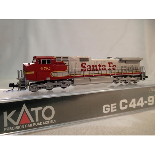 2131 - N Gauge Kato C44-9W, Santa-Fe, 650, near mint, boxed. UK P&P Group 1 (£16+VAT for the first lot and ... 