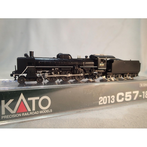 2135 - N Gauge Kato 2013, Pacific loco with bogie tender, black, C57-180, near mint, boxed. UK P&P Group 1 ... 