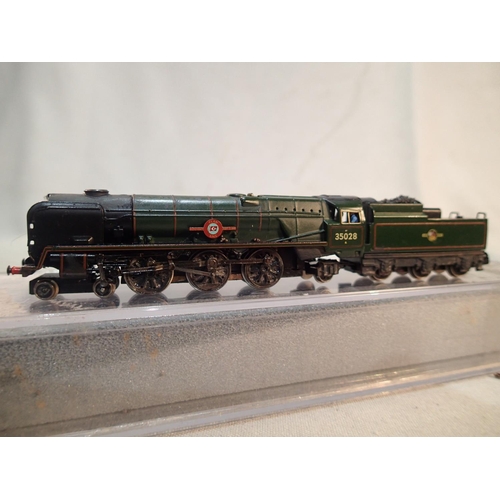 2157 - N Gauge Graham Farish Merchant Navy class, 35028, Clan Line, very good condition, detailed, green, l... 