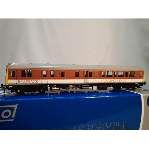 2195 - OO gauge Dapol 4D-009-009, class 121, Railtrack, Clearing the Way, 977723, near mint and boxed. UK P... 