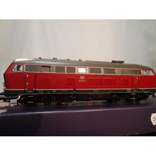 2202 - HO gauge Liliput 132024 class 219, DB maroon, 219001-5, fitted sound, near mint, storage wear to box... 