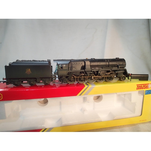 2207 - OO gauge Hornby R3756 class 9F with Crosti boiler, 92028, black, early crest, weathered, some detail... 