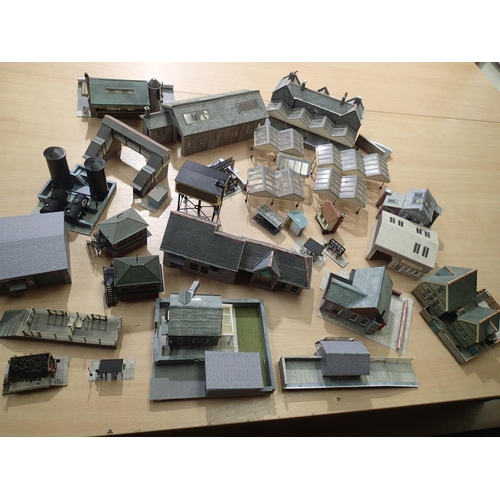 2226 - OO scale selection of card built buildings, mostly railway related, station, shed, signal box, stone... 