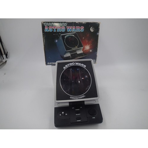 2254 - Boxed Grandstand Astro Wars #11183. UK P&P Group 2 (£20+VAT for the first lot and £4+VAT for subsequ... 