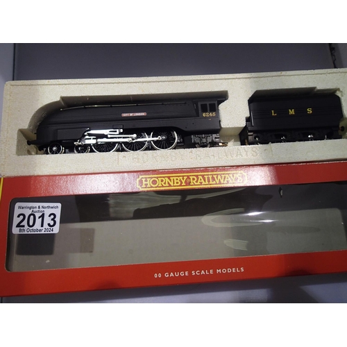 2013 - OO scale Hornby R2092, streamlined Coronation, 6245, LMs black, City of London, near mint, storage w... 