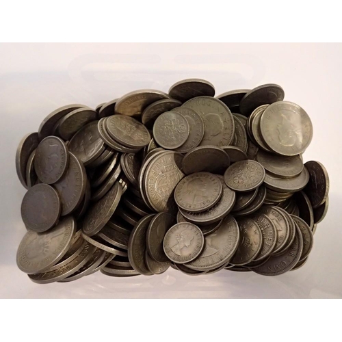 1069 - 1800g of post 1946 silver UK coins. UK P&P Group 1 (£16+VAT for the first lot and £2+VAT for subsequ... 