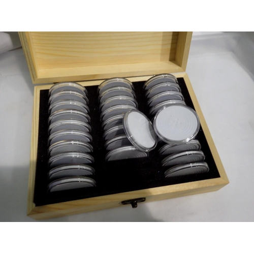 1121 - Coin display case with 30 integral capsules. UK P&P Group 1 (£16+VAT for the first lot and £2+VAT fo... 