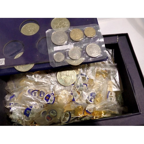 1156 - Case containing mixed notes, coins and badges. UK P&P Group 1 (£16+VAT for the first lot and £2+VAT ... 