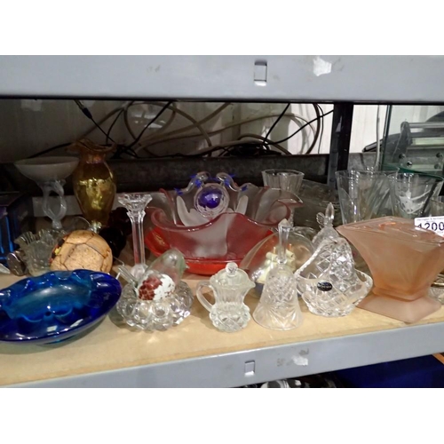 1200 - Shelf of mixed glass including coloured examples. Not available for in-house P&P