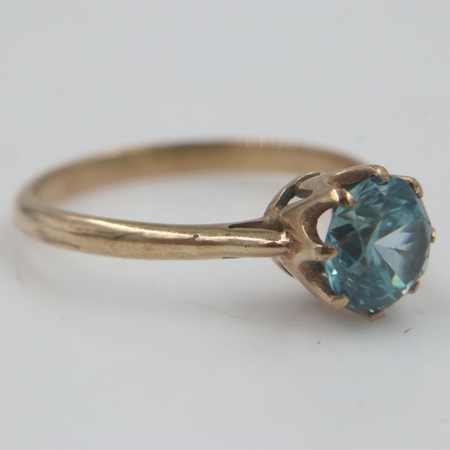 10 - Unmarked 9ct gold and blue zircon (approximately 1cts) solitaire ring, size M, 1.8g. UK P&P Group 0 ... 