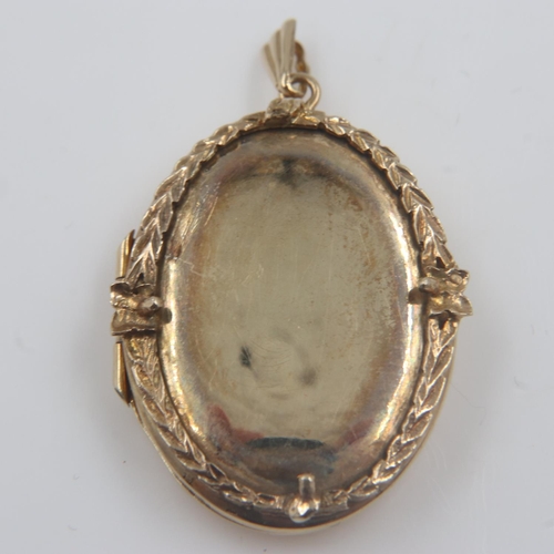 29 - 9ct gold locket pendant, no internals, 6.9g. UK P&P Group 0 (£6+VAT for the first lot and £1+VAT for... 