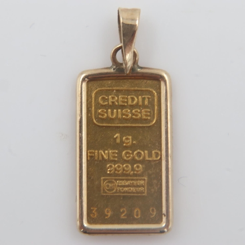 37 - Credit Suisse 1g fine gold ingot, in a gold pendant mount. UK P&P Group 0 (£6+VAT for the first lot ... 