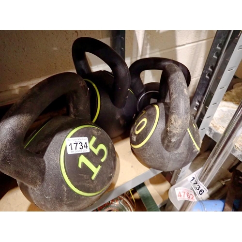 1734 - Kettle bells, 5, 10, 15 lbs. Not available for in-house P&P