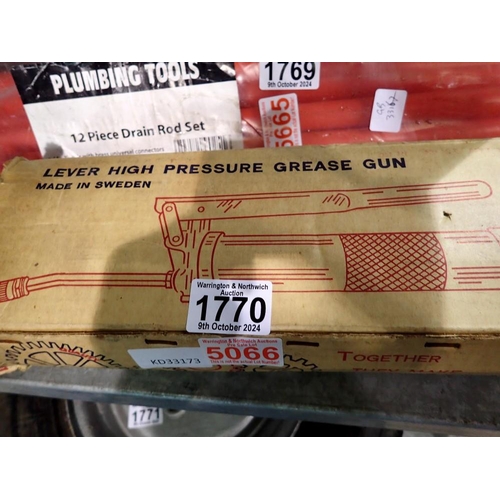 1770 - Boxed Swematic Lever high pressure grease gun. Not available for in-house P&P