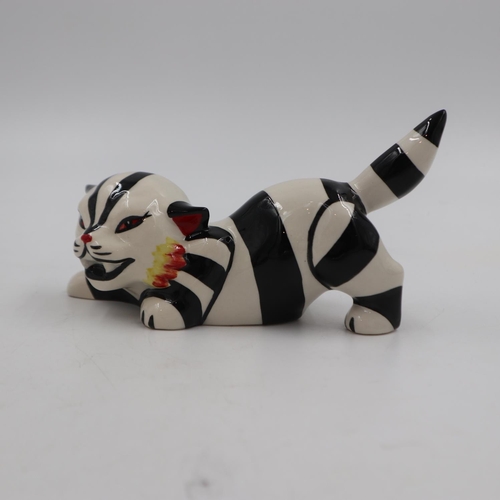 171 - Lorna Bailey cat, Cruella, no cracks or chips, L: 19 cm. UK P&P Group 1 (£16+VAT for the first lot a... 